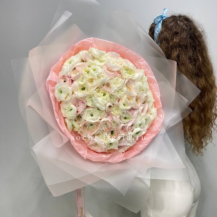 113 ранункулюсов  в Новокузнецке