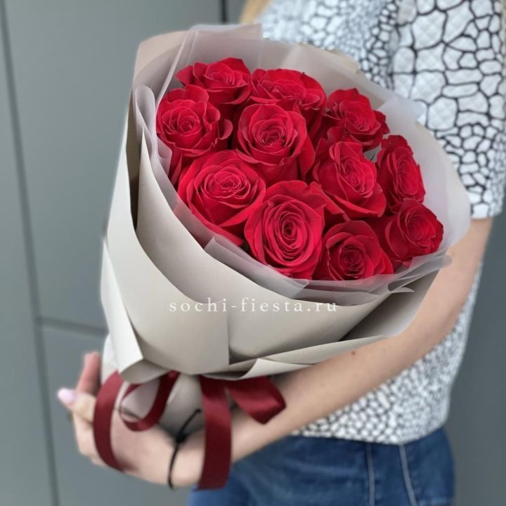 Букет красных роз "Рози" в Новокузнецке