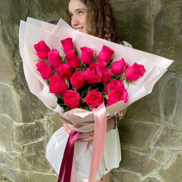 19 алых роз в Новокузнецке