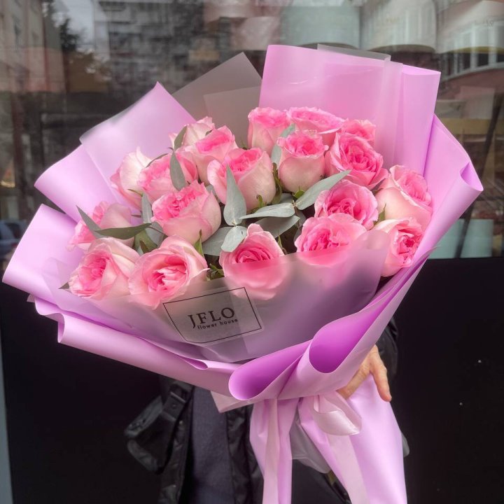  19 розовых роз в Новокузнецке