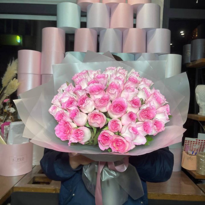  51 розовых роз в Новокузнецке