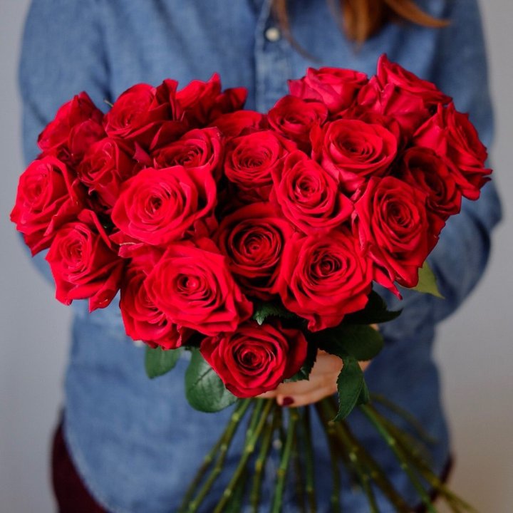 25 красных роз в Новокузнецке