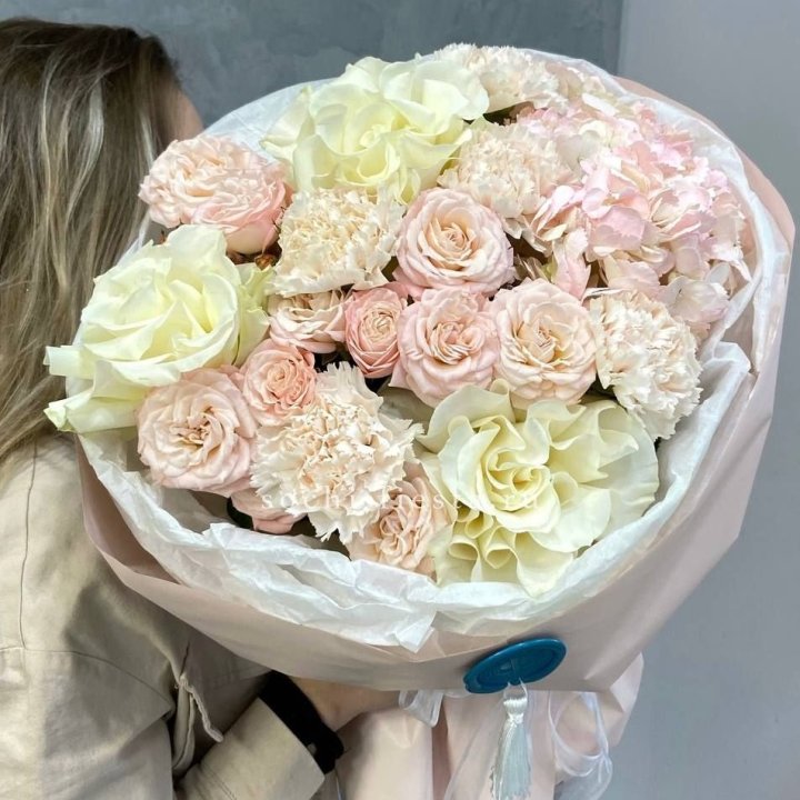 Дизайнерский букет "Джентел" в Новокузнецке