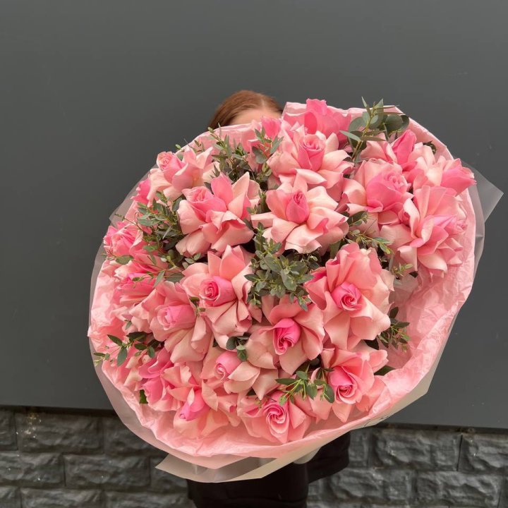  25 розовых французских роз в Новокузнецке