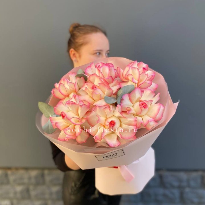 7 французских роз Джумилия в Новокузнецке