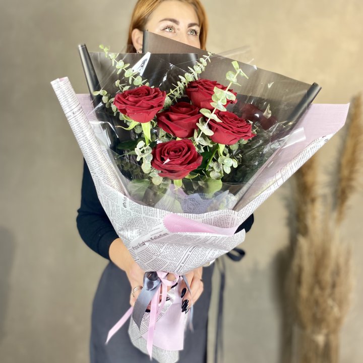 5 красных роз в Новокузнецке
