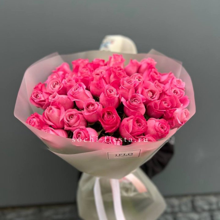 Роза малиновая в Новокузнецке