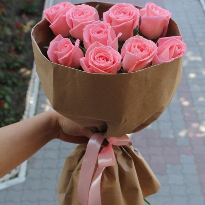 9 розовых роз в Новокузнецке