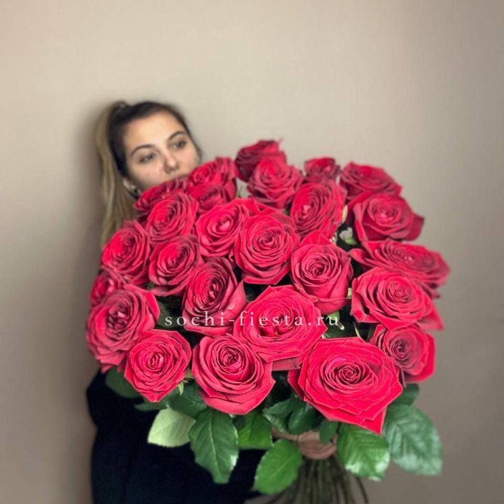 25 высоких роз в Новокузнецке