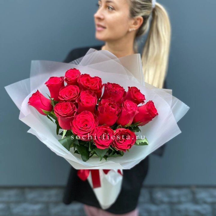 Букет из 15 красных роз  в Новокузнецке