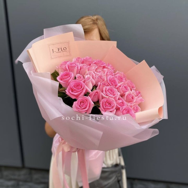 33 Розовые розы в Новокузнецке