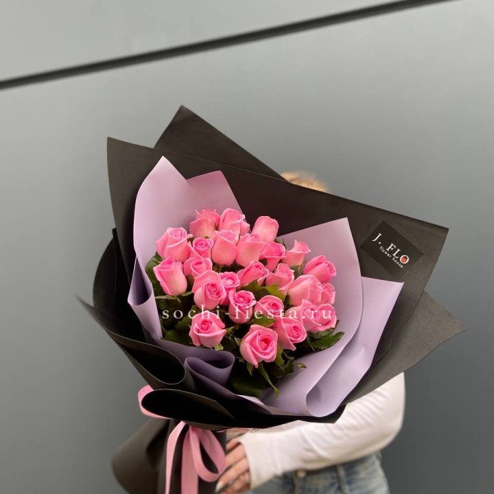 19 розовых роз  в Новокузнецке