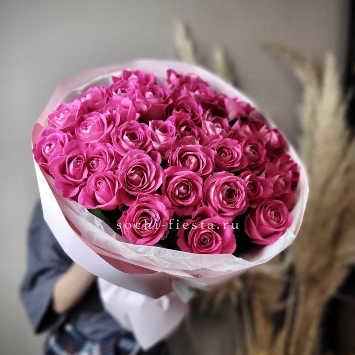35 розовых роз  в Новокузнецке