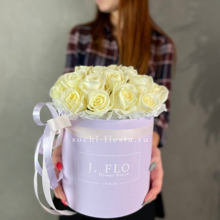 25 роз в цилиндре  в Новокузнецке