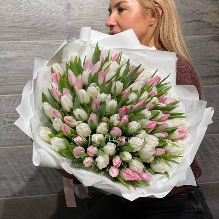 101 тюльпан нежный микс в Новокузнецке