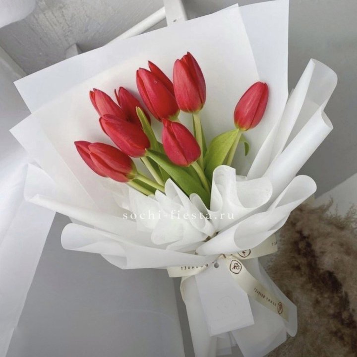 Букет красных тюльпанов в Новокузнецке