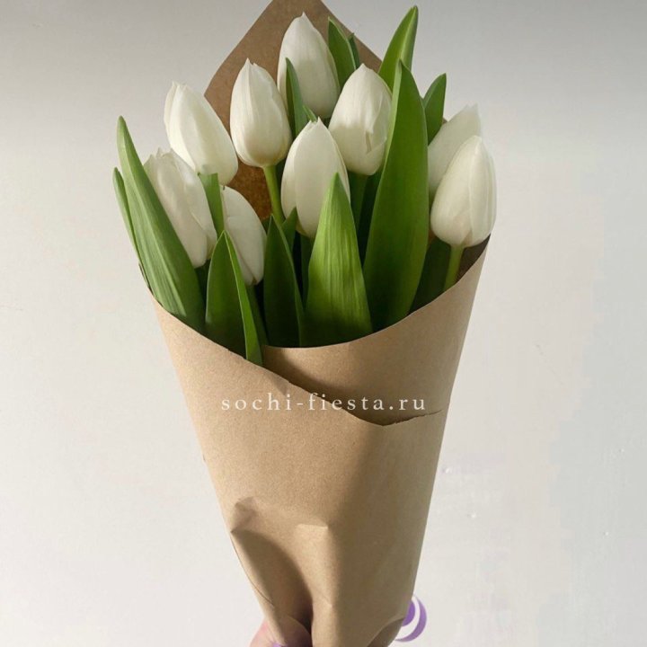 Букет белых тюльпанов в Новокузнецке
