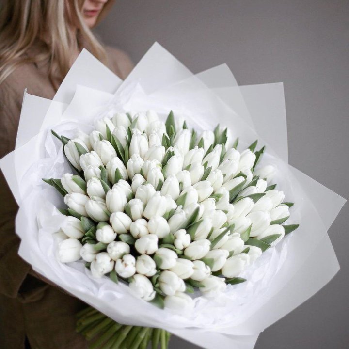 101 белый тюльпан в Новокузнецке