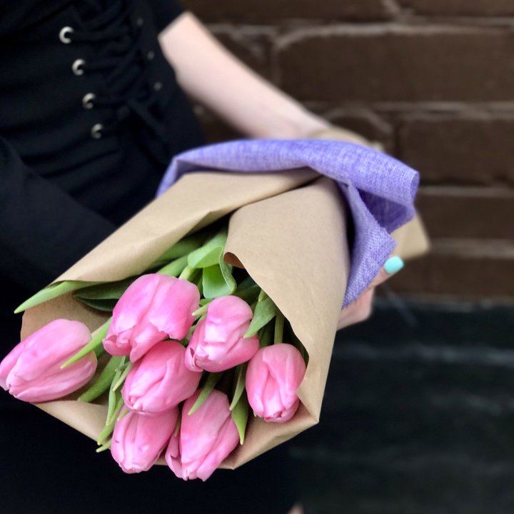 Букет розовых тюльпанов в Новокузнецке