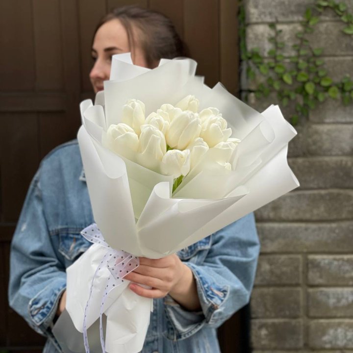 Букет белоснежных тюльпанов в Новокузнецке